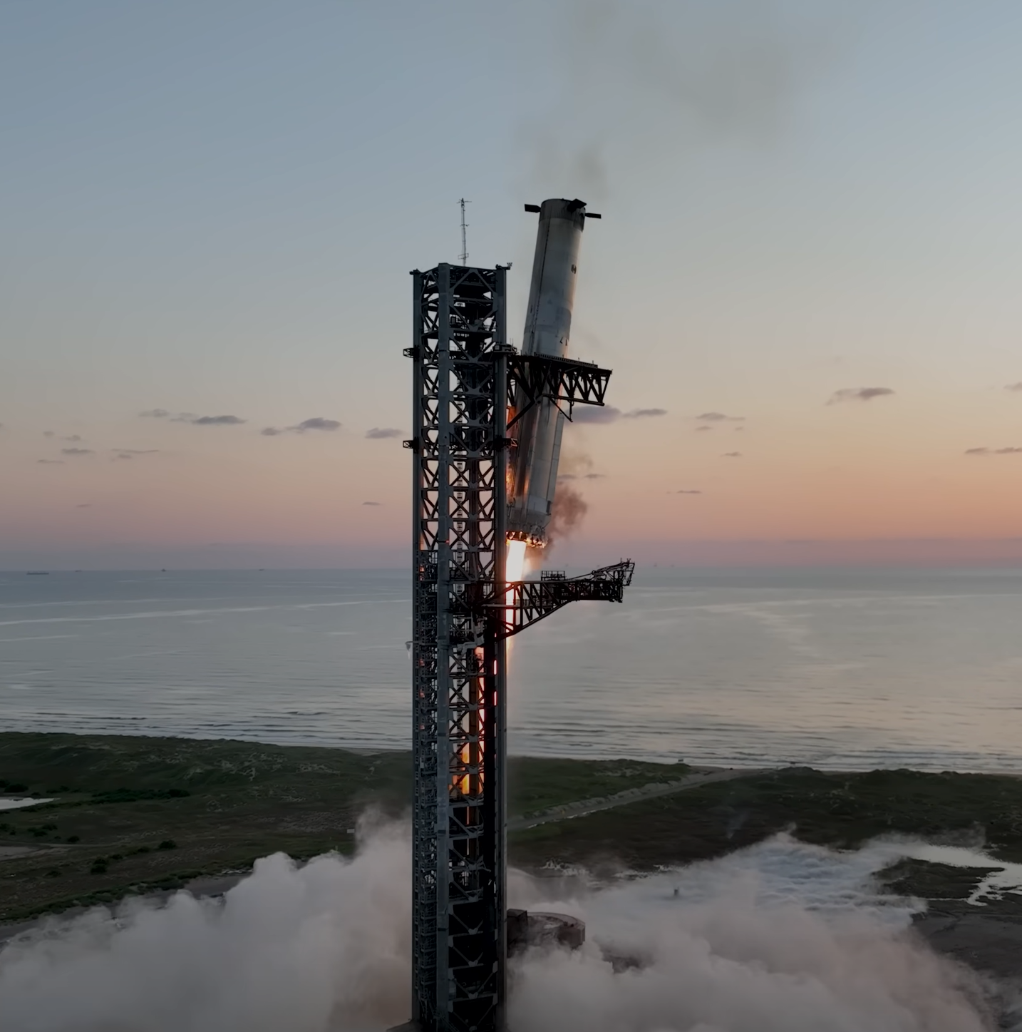 Space Starship in Fifth Flight Test